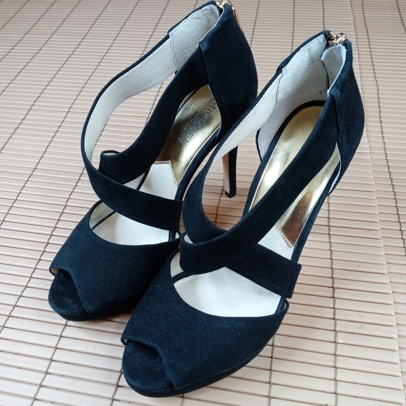 Michael Kors Criss Cross Black Suede Platform 5" h - Picture 2 of 10